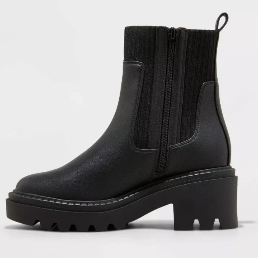 Universal Thread Black Ankle Boots